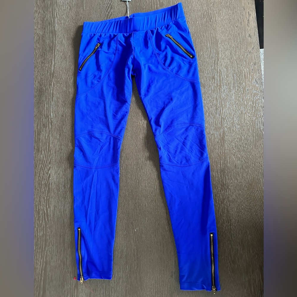 Revolve LnA leggings